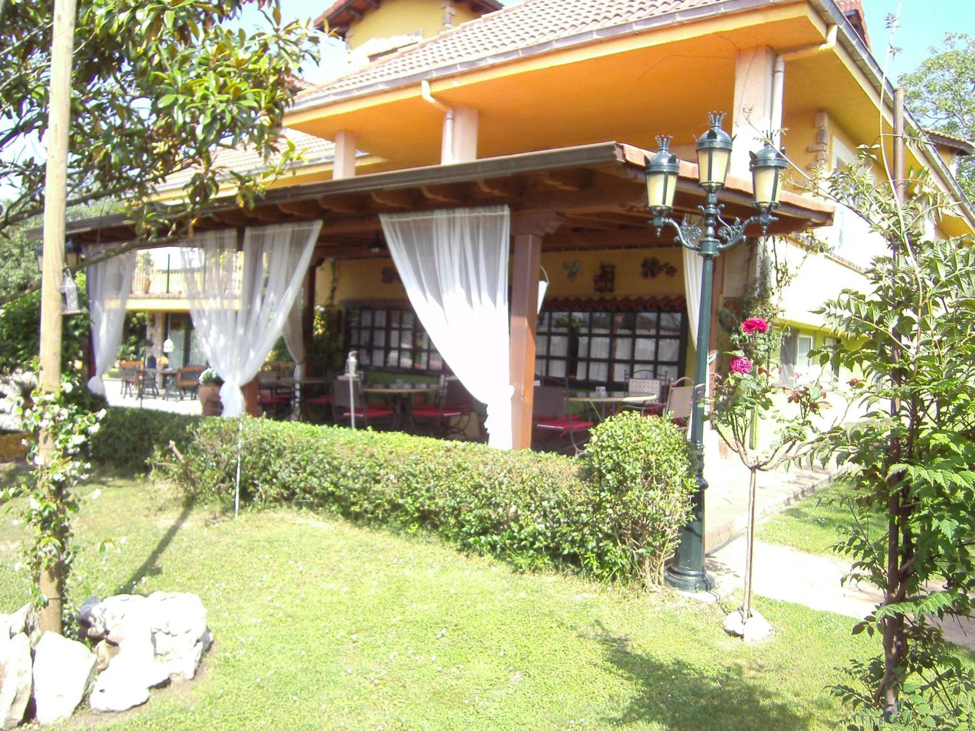 Hostería Las Fuentes Rubayo Exterior foto